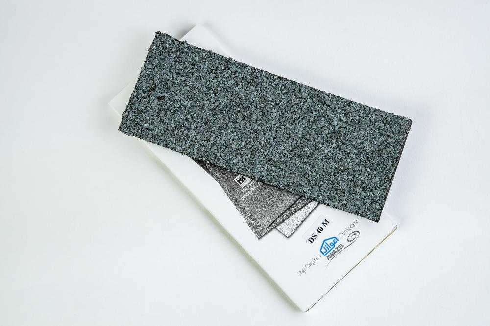 بي واي 40 - 200 اي ام