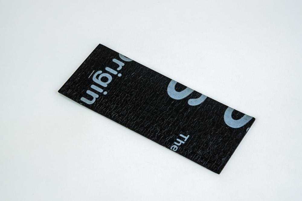 بي واي 40 - 250 اي ام