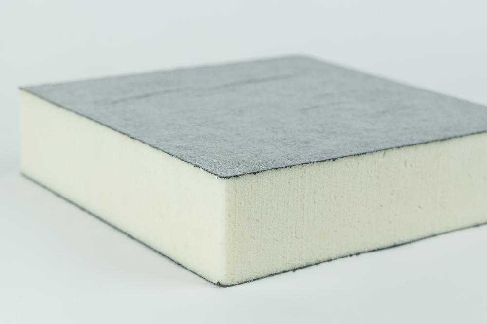 بولي ايسوسيانوريت مغلف بالصوف الزجاجي